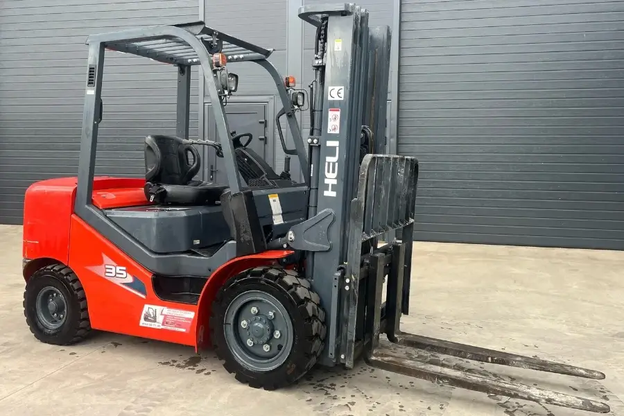 Спецтехніка для навантажувальних та складських робіт