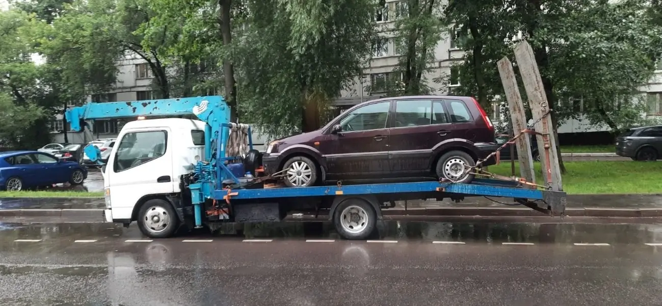 послуги евакуатора терміново по Києву